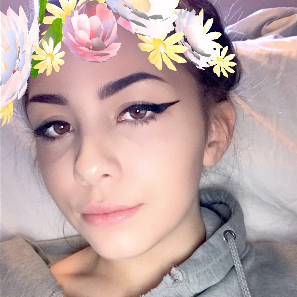 Meet your Posher, Madelyn